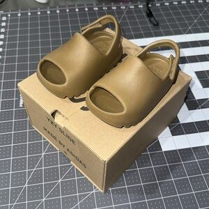 Yeezy Slide Infant Size 6K
